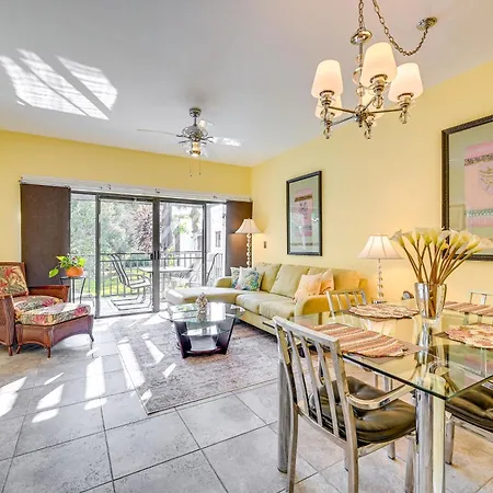 Lovely Naples Vacation Rental With Shared Pools!